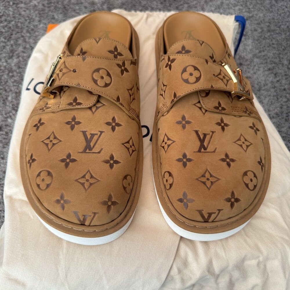 LOUIS VUITTON EASY MULE